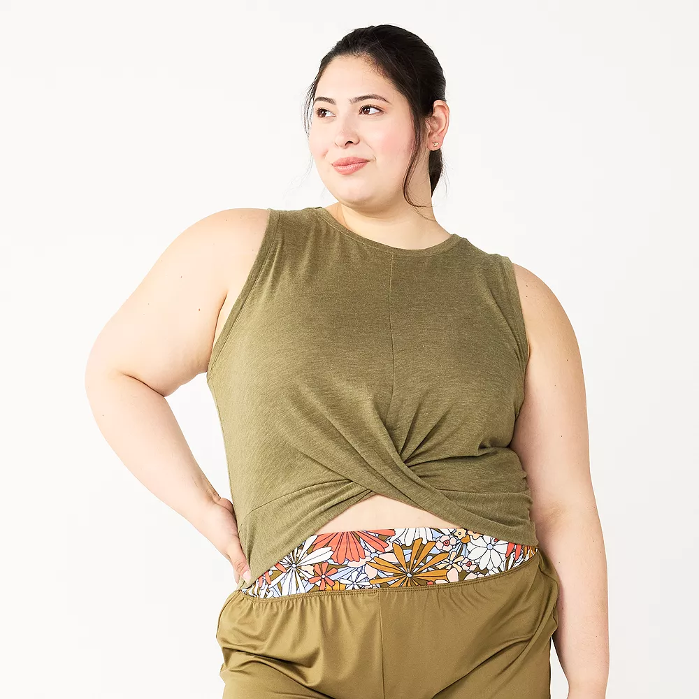 Juniors' Plus Size SO® Solid Cropped Twist-Front Tank 4 Juniors' Plus Size SO® Solid Cropped Twist-Front Tank - Image 2