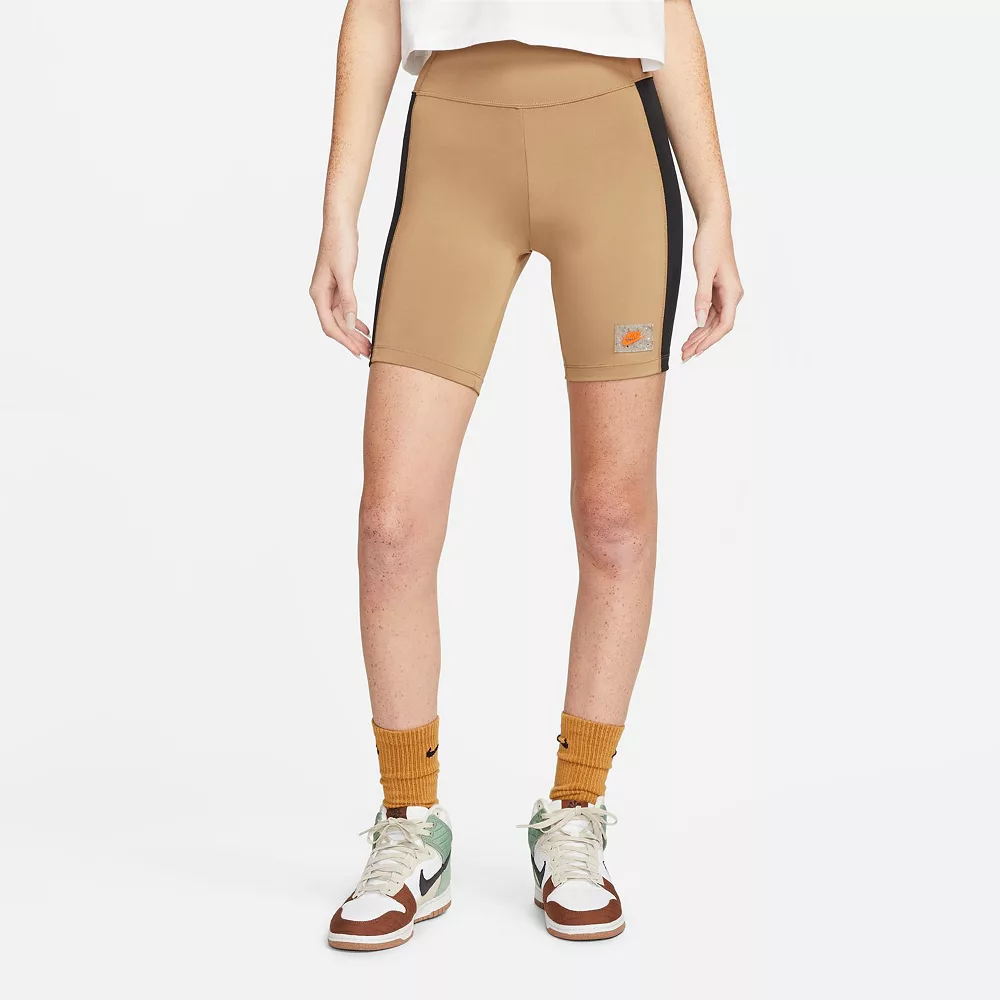 Women's Nike Sportwear Dri-FIT High-Waisted Bike Shorts 8 Women's Nike Sportwear Dri-FIT High-Waisted Bike Shorts - Image 6