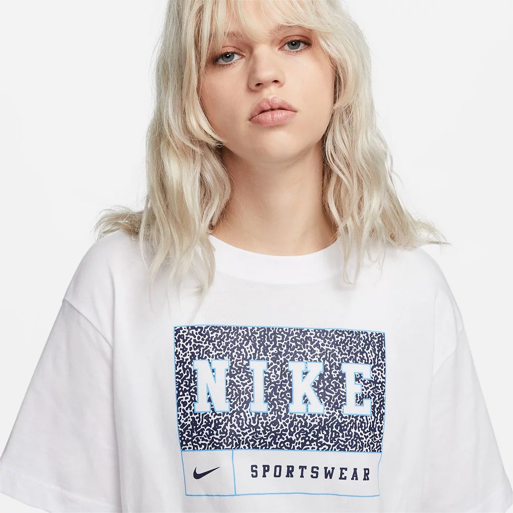 Women's Nike Sportswear Graphic Tee 7 Women's Nike Sportswear Graphic Tee - Image 5